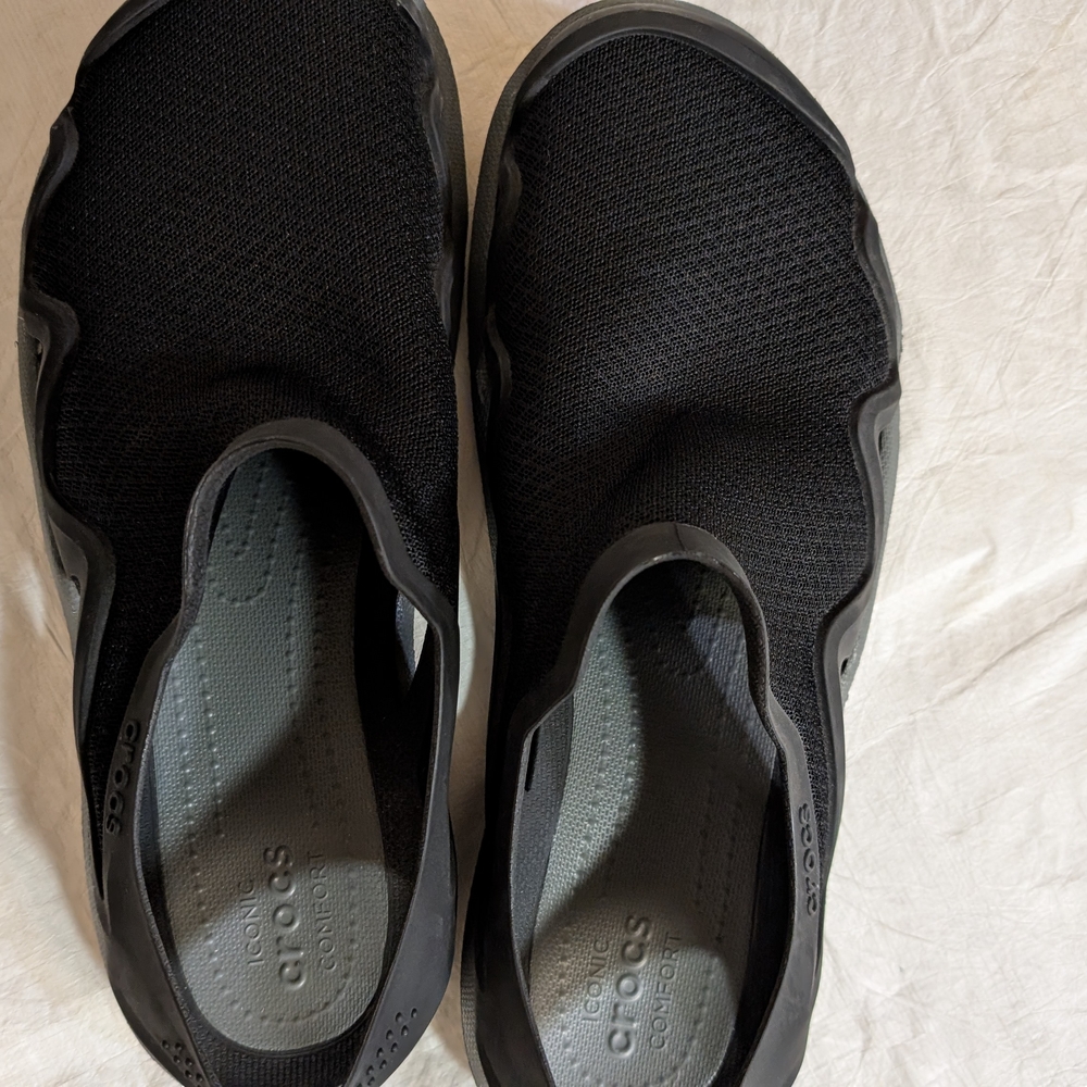 Crocs Men's Black  Swiftwater mesh Slip-On Shoes